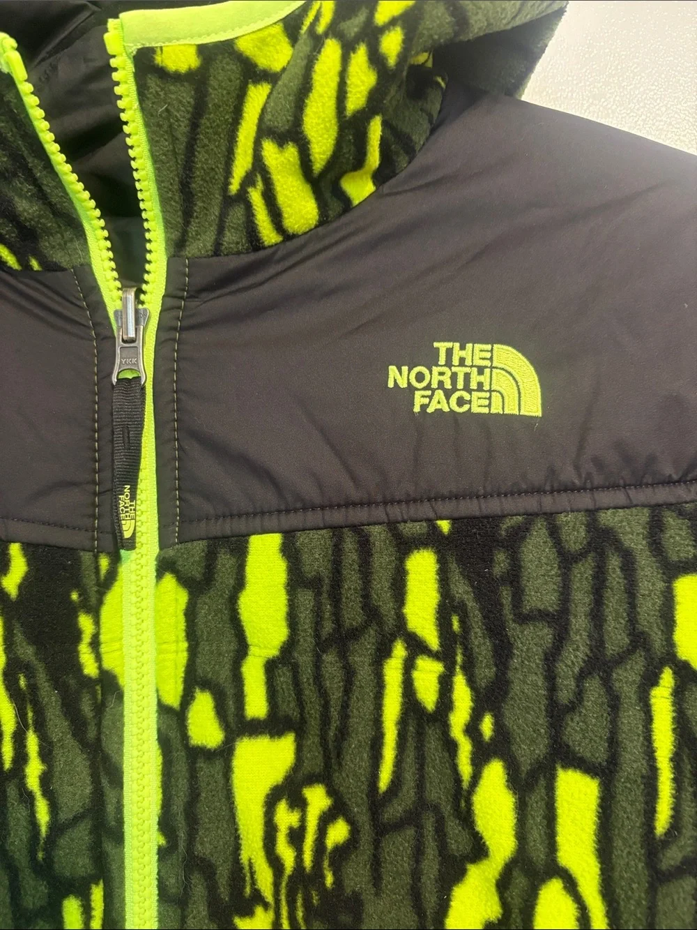 The North Face Black & Neon Green Patterned Puffer Jacket reversible size XL